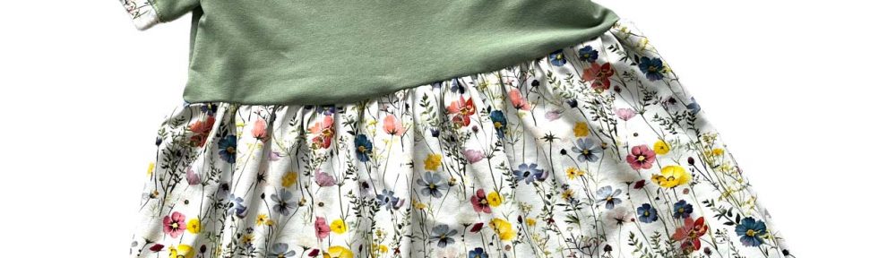 Thierchen-Fruehjahrskollektion-2026-Kleid-Blumen